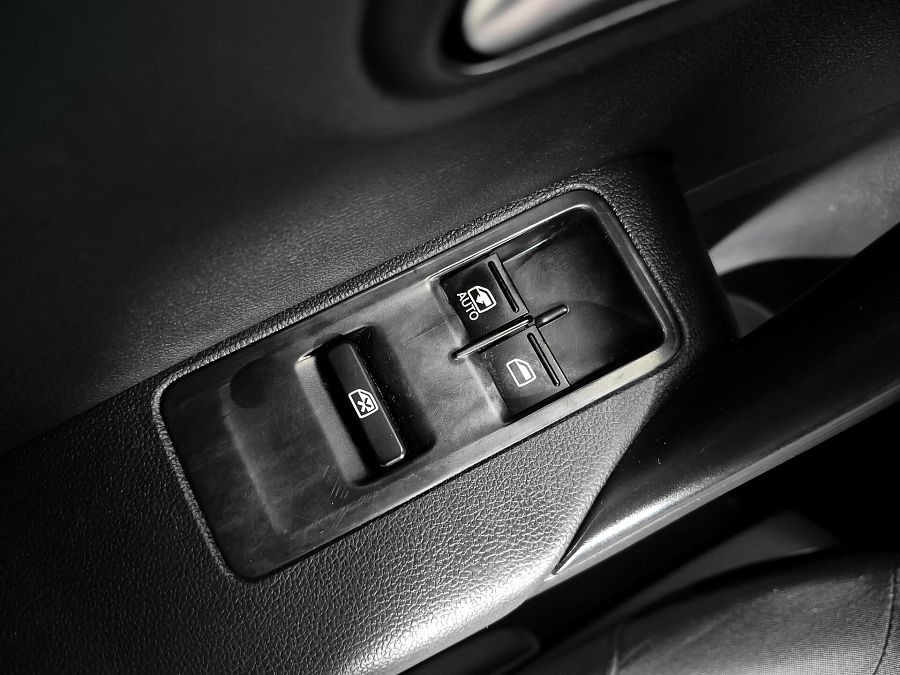 Volkswagen Polo 1.6 MT (105 л.с.), 2011