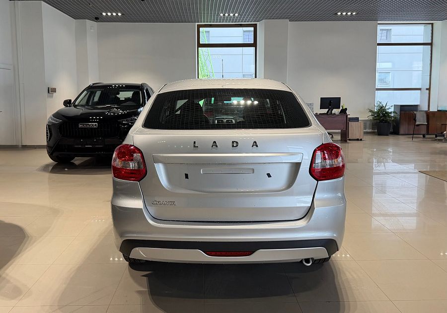 Lada (Ваз) Granta 1.6 MT (90 л.с.), 2026 Lada (Ваз) Granta 1.6 MT (90 л.с.), 2026