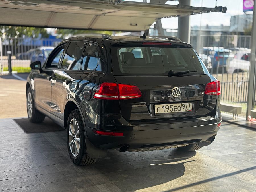 Volkswagen Touareg 3.6 AT (249 л.с.) 4WD, 2013