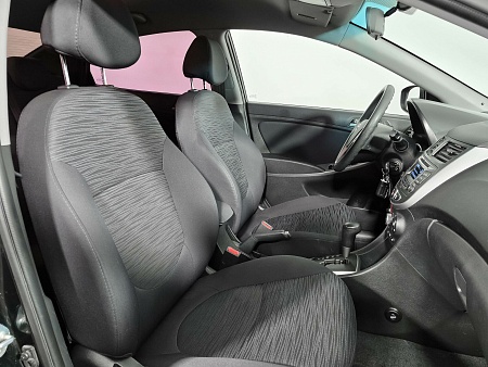 Hyundai Solaris 1.4 AT (107 л.с.), 2015