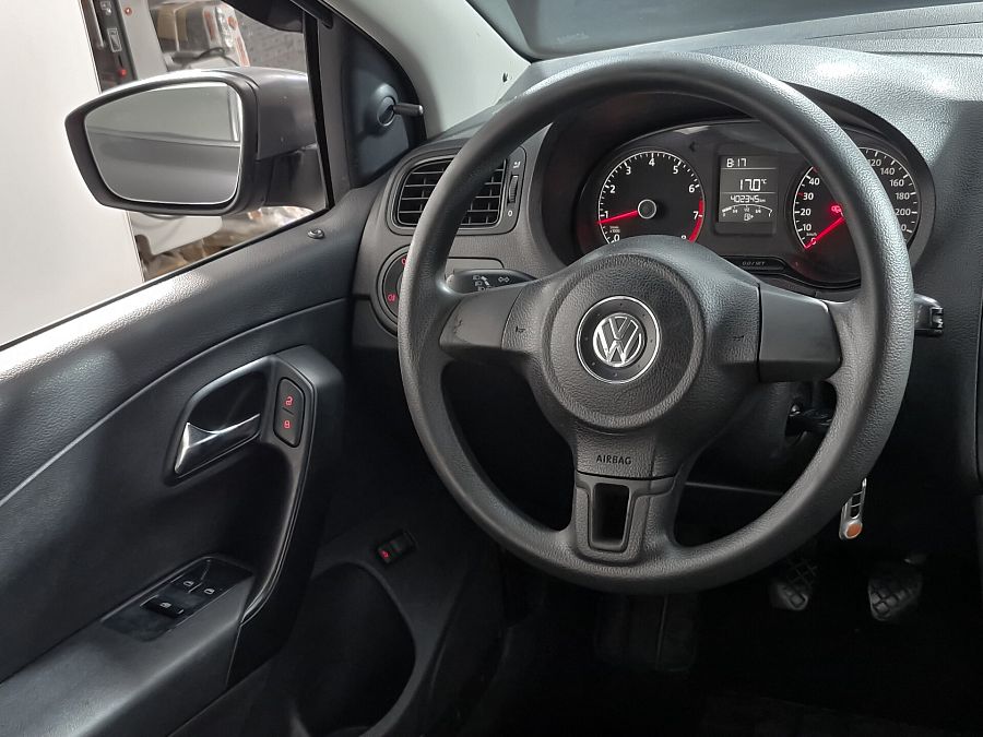Volkswagen Polo 1.6 MT (105 л.с.), 2014