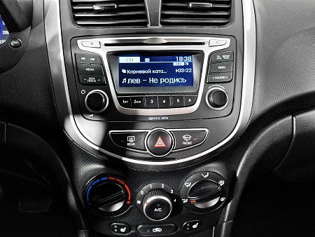 Hyundai Solaris 1.4 AT (107 л.с.), 2015