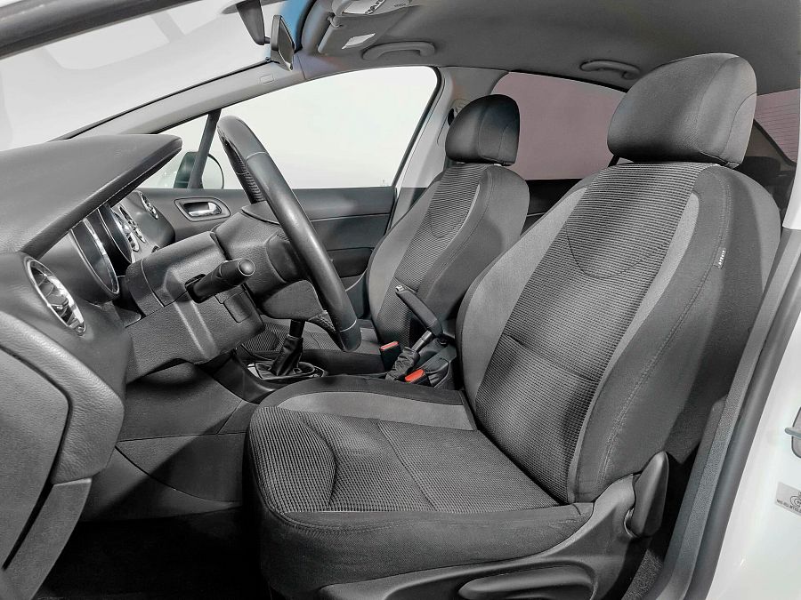 Peugeot 408 1.6 MT (120 л.с.), 2012 Peugeot 408 1.6 MT (120 л.с.), 2012