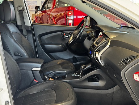 Hyundai ix35 2.0 AT (150 л.с.) 4WD, 2013