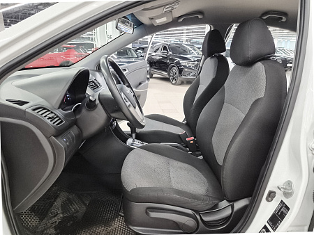 Hyundai Solaris 1.6 AT (123 л.с.), 2014 Hyundai Solaris 1.6 AT (123 л.с.), 2014 — купить в Нижнем Новгороде