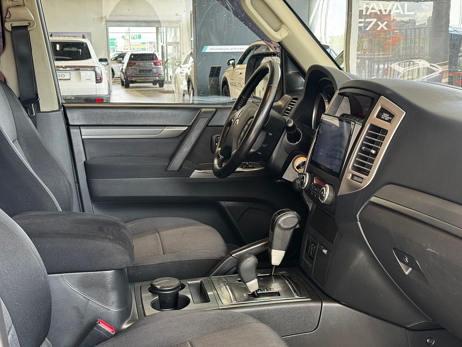 Mitsubishi Pajero 3.0 AT (178 л.с.) 4WD, 2013