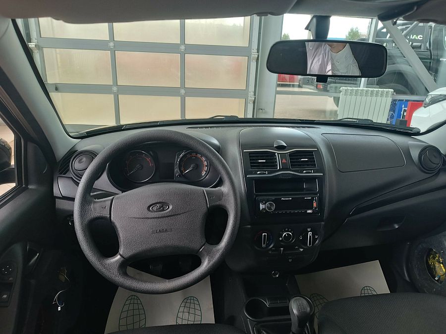 Lada (Ваз) Granta 1.6 MT (90 л.с.), 2023