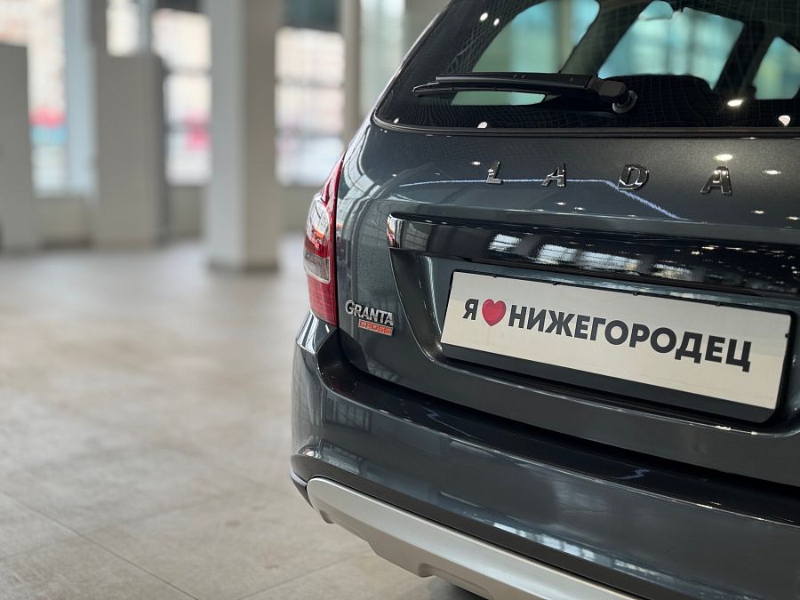 Lada (Ваз) Granta Cross 1.6 MT (106 л.с.), 2026