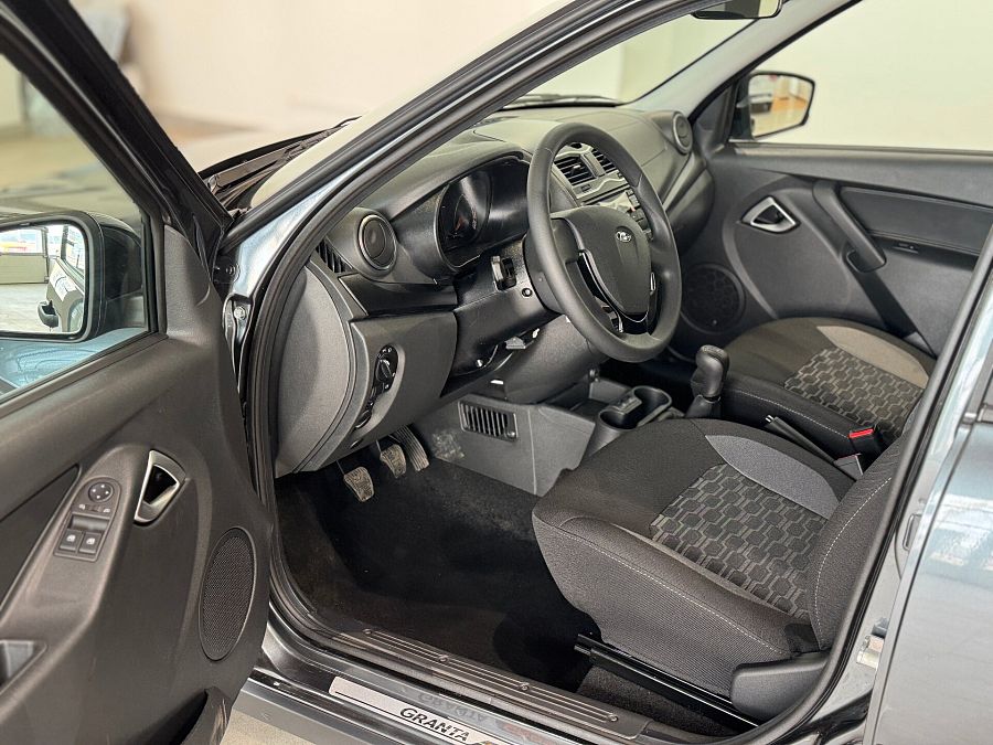 Lada (Ваз) Granta Cross 1.6 MT (106 л.с.), 2026