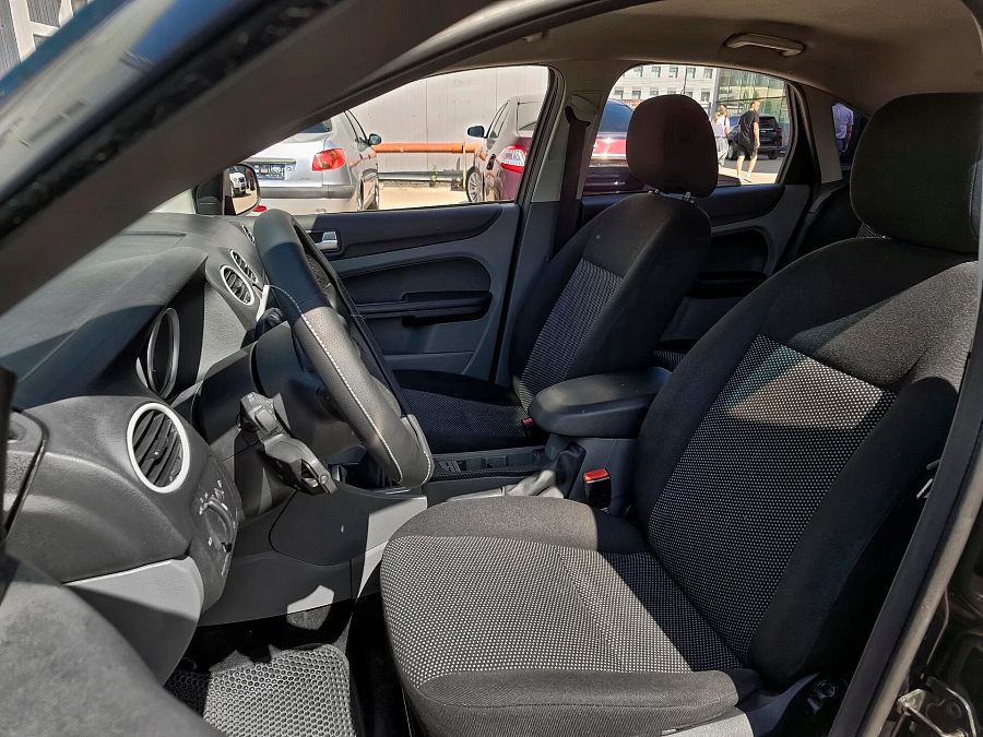 Ford Focus 1.6 MT (100 л.с.), 2008