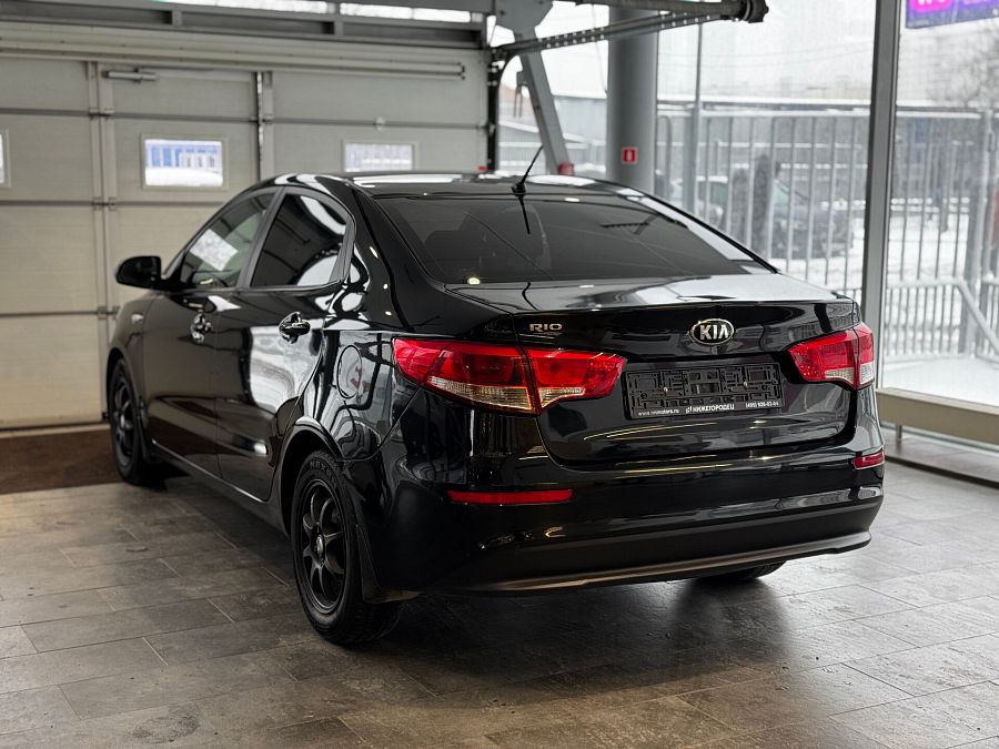Kia Rio 1.6 MT (123 л.с.), 2016