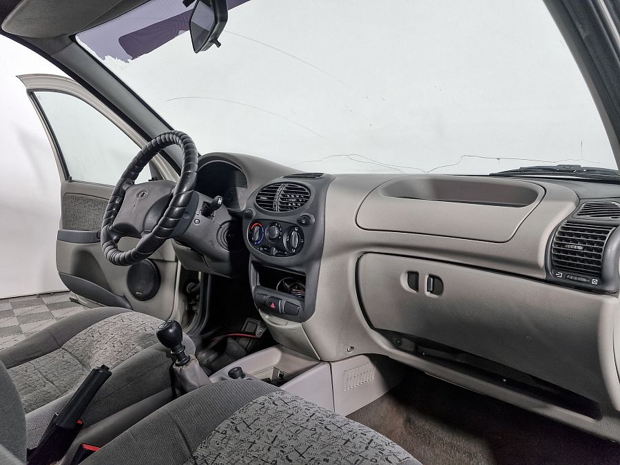 Lada (Ваз) Kalina 1.6 MT (81 л.с.), 2007