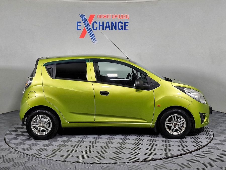 Chevrolet Spark 1.0 MT (67 л.с.), 2011