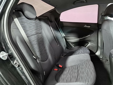Hyundai Solaris 1.4 AT (107 л.с.), 2015