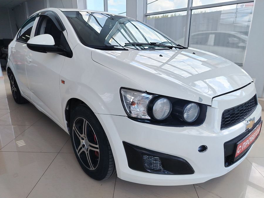 Chevrolet Aveo 1.6 MT (115 л.с.), 2014