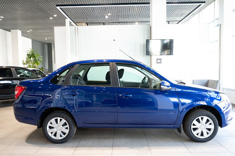 Lada (Ваз) Granta 1.6 MT (90 л.с.), 2026