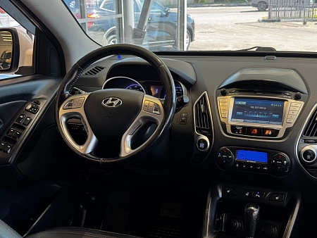 Hyundai ix35 2.0 AT (150 л.с.) 4WD, 2013