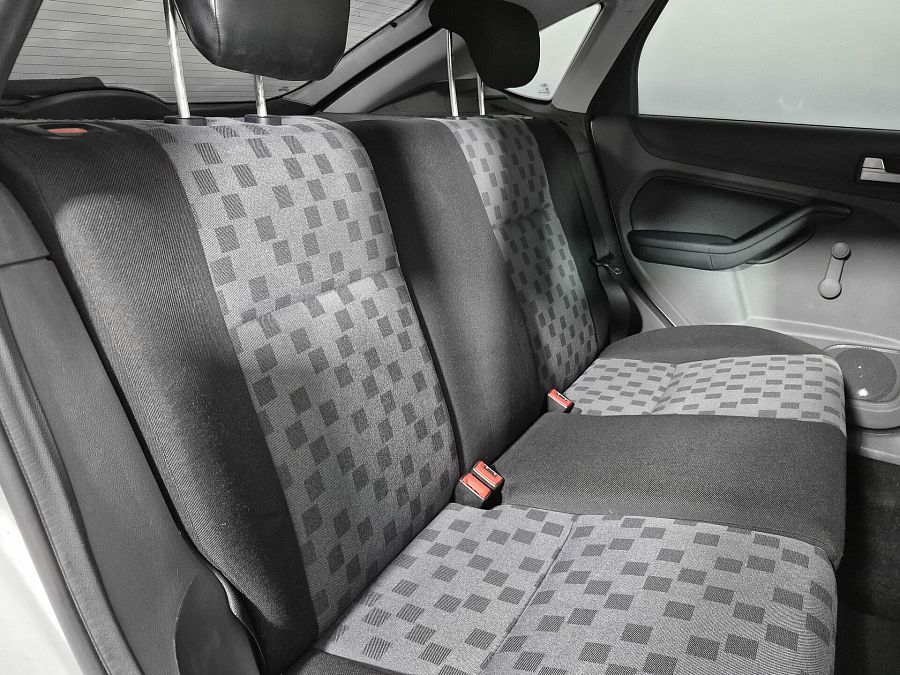 Ford Focus 1.6 MT (100 л.с.), 2007