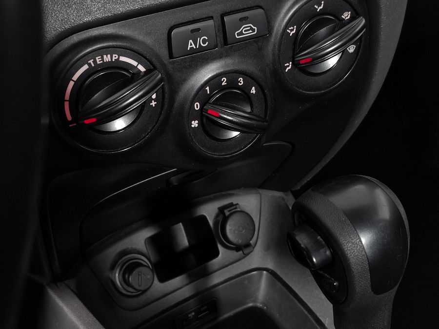 Kia Rio 1.4 AT (95 л.с.), 2011