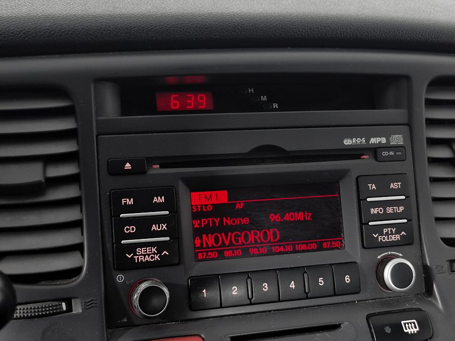 Kia Rio 1.4 AT (95 л.с.), 2011