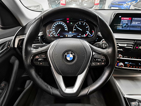BMW 5 серии 520d xDrive 2.0d AT (190 л.с.) 4WD, 2019 — купить в Нижнем Новгороде