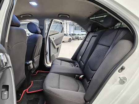 Kia Cerato 6-speed 1.6 AT (126 л.с.), 2013 Kia Cerato 6-speed 1.6 AT (126 л.с.), 2013 — купить в Нижнем Новгороде