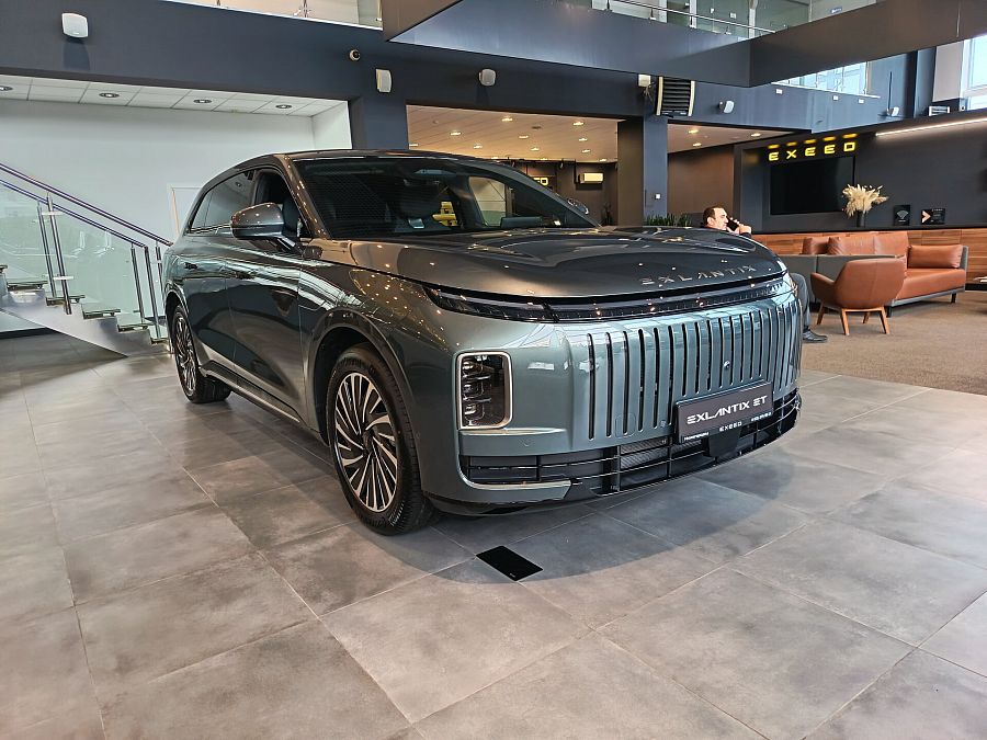 Exeed Exlantix ET 1.5hyb AT (469 л.с.) 4WD, 2026