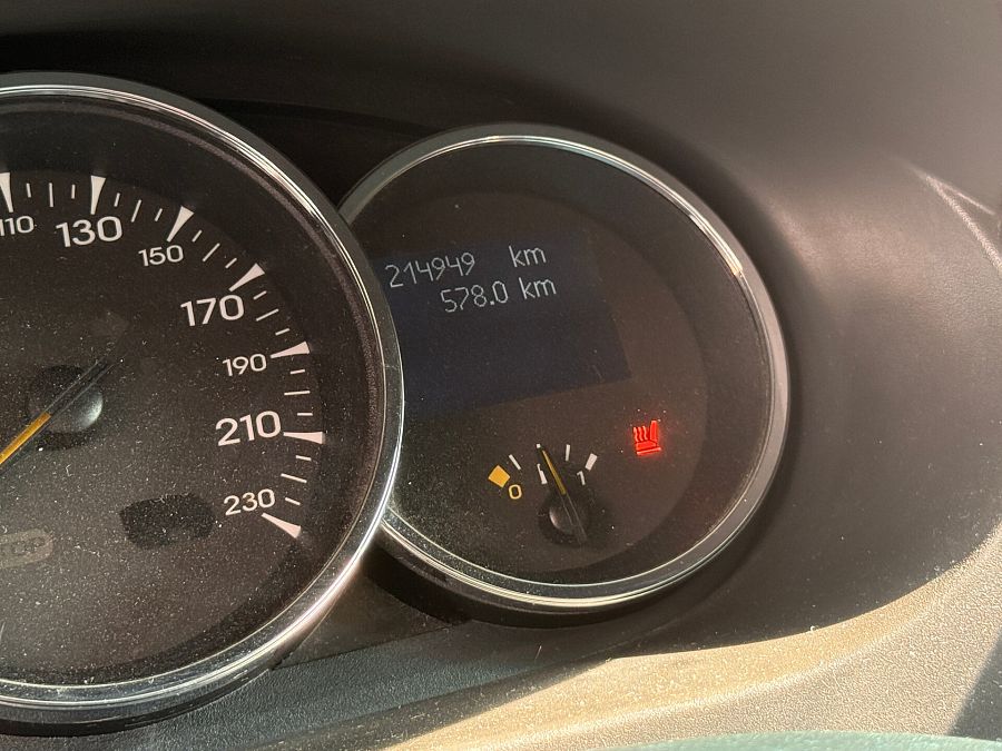 Renault Fluence 1.6 MT (106 л.с.), 2012