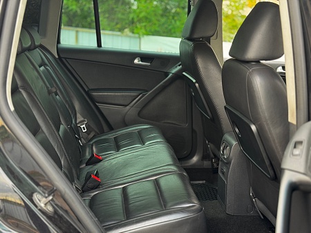 Volkswagen Tiguan 2.0d AT (140 л.с.) 4WD, 2010 Volkswagen Tiguan 2.0d AT (140 л.с.) 4WD, 2010