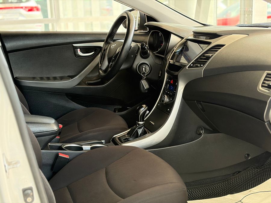 Hyundai Elantra 1.6 AT (132 л.с.), 2015