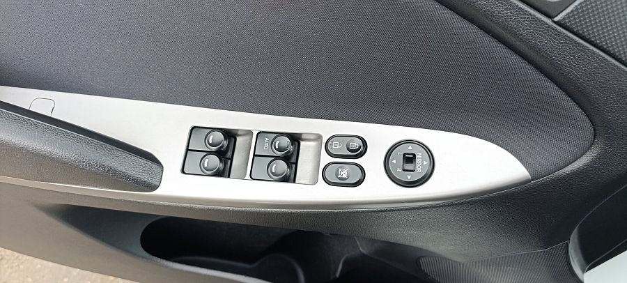 Hyundai Solaris 1.6 AT (123 л.с.), 2015