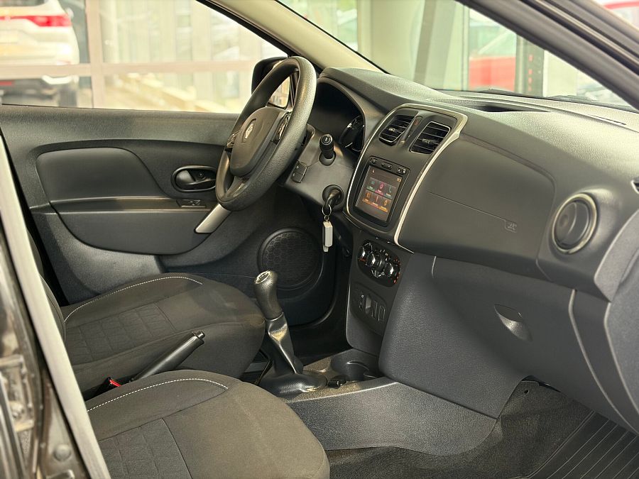 Renault Sandero Stepway 1.6 MT (82 л.с.), 2018 Renault Sandero Stepway 1.6 MT (82 л.с.), 2018