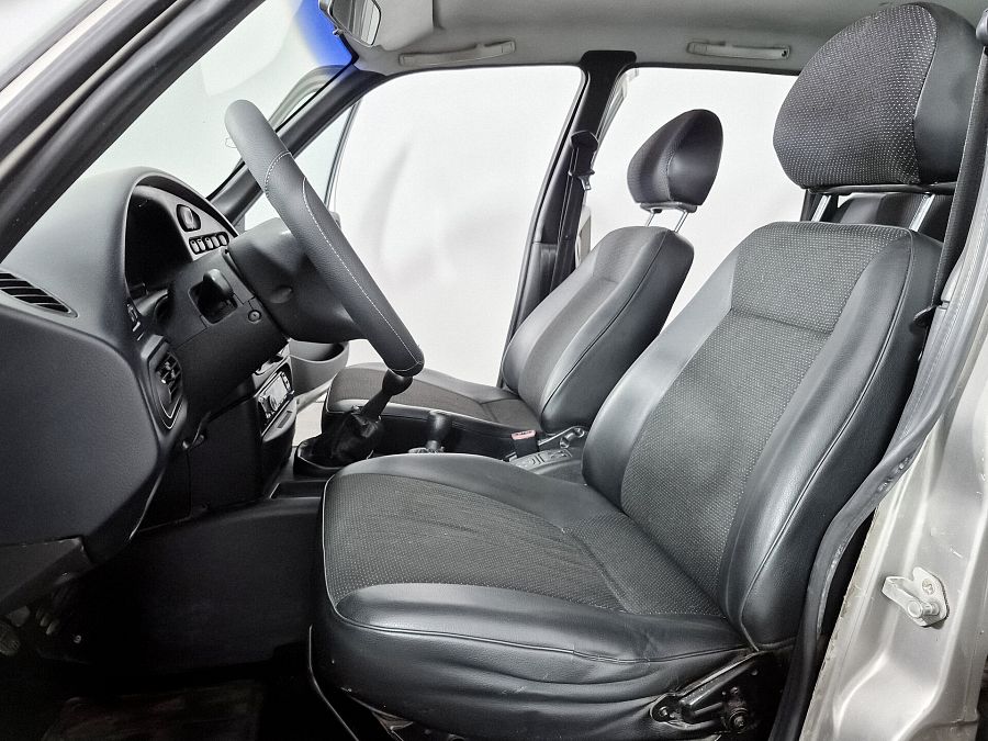 Chevrolet Niva 1.7 MT (80 л.с.) 4WD, 2007 Chevrolet Niva 1.7 MT (80 л.с.) 4WD, 2007