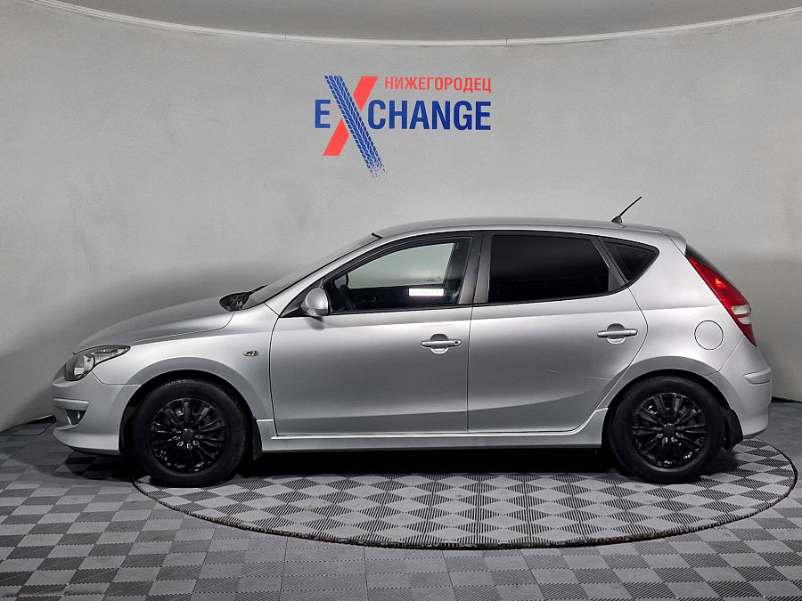 Hyundai i30 1.6 AT (126 л.с.), 2010 Hyundai i30 1.6 AT (126 л.с.), 2010
