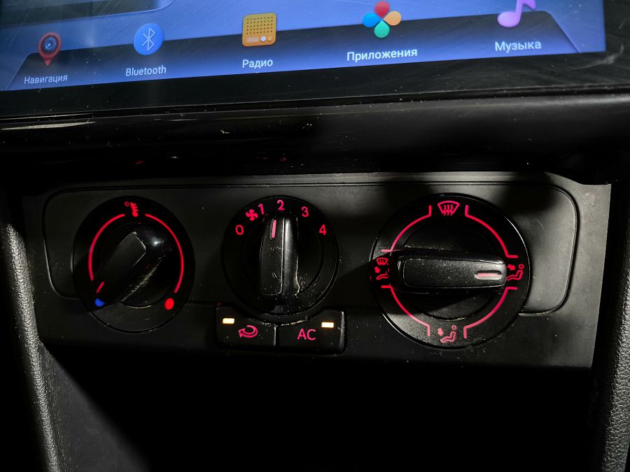 Volkswagen Polo 1.6 MT (105 л.с.), 2011