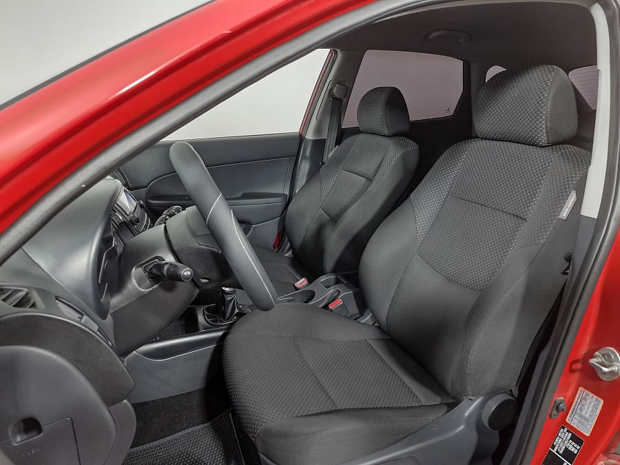 Hyundai i30 1.4 MT (109 л.с.), 2010