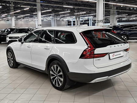 Volvo V90 Cross Country 2.0 AT (249 л.с.) 4WD, 2021 — купить в Нижнем Новгороде