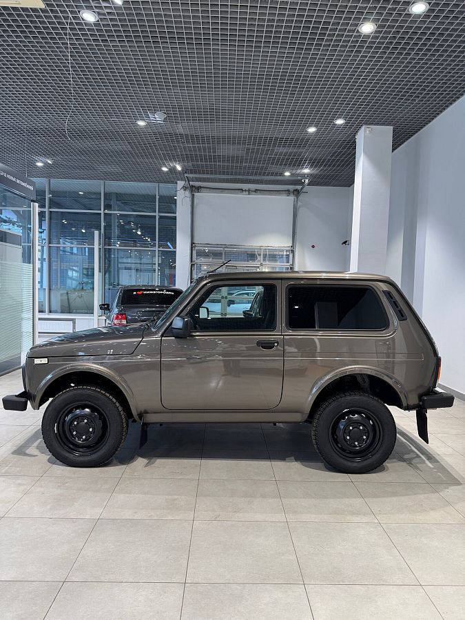 Lada (Ваз) Niva Legend 1.7 MT (83 л.с.) 4WD, 2026 Lada (Ваз) Niva Legend 1.7 MT (83 л.с.) 4WD, 2026