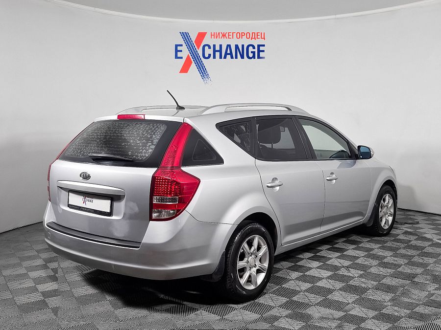 Kia Ceed 1.6 MT (122 л.с.), 2010 Kia Ceed 1.6 MT (122 л.с.), 2010