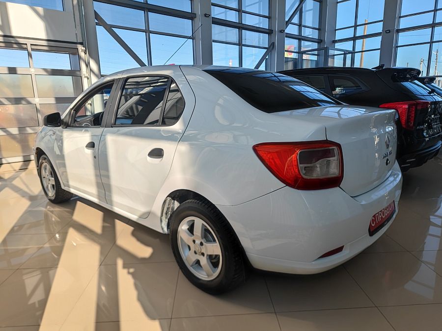Renault Logan 1.6 MT (82 л.с.), 2019