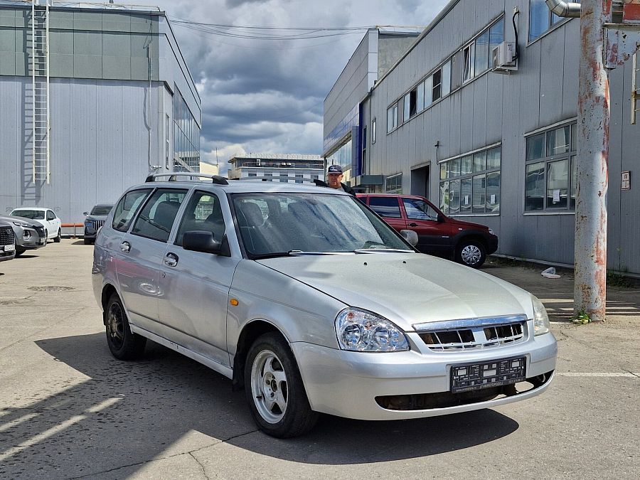 Lada (Ваз) Priora 1.6 MT (98 л.с.), 2009 Lada (Ваз) Priora 1.6 MT (98 л.с.), 2009