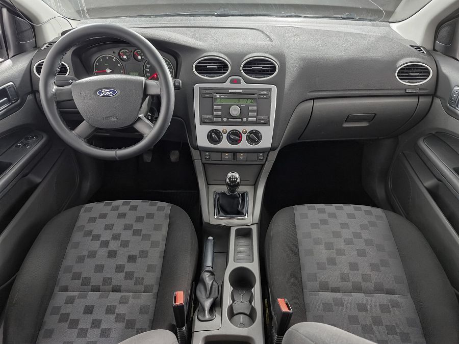 Ford Focus 1.6 MT (100 л.с.), 2005