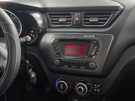 Kia Rio 5-speed 1.6 MT (123 л.с.), 2012 Kia Rio 5-speed 1.6 MT (123 л.с.), 2012