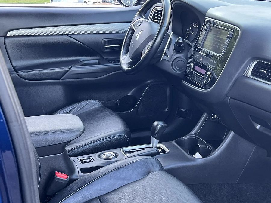 Mitsubishi Outlander 2.4 CVT (167 л.с.) 4WD, 2013 Mitsubishi Outlander 2.4 CVT (167 л.с.) 4WD, 2013