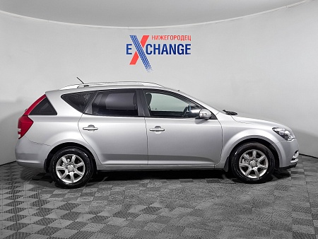 Kia Ceed 1.6 MT (122 л.с.), 2010