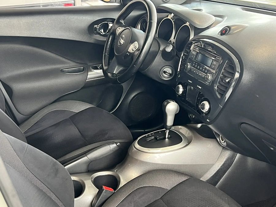 Nissan Juke 1.6 CVT (190 л.с.) 4WD, 2011
