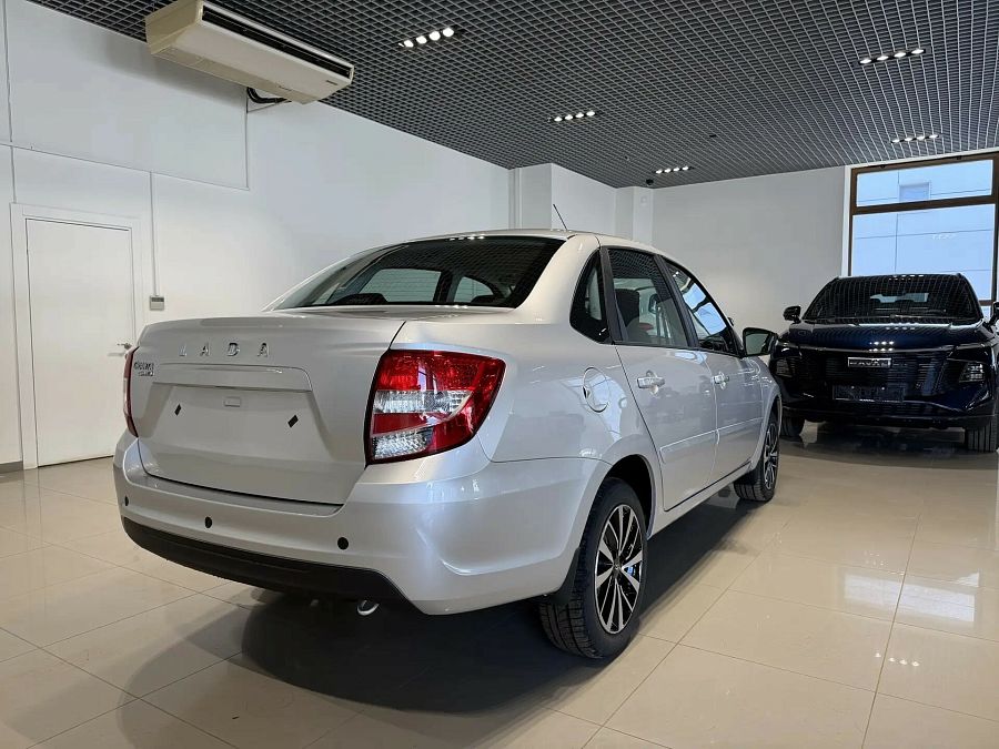 Lada (Ваз) Granta 1.6 MT (106 л.с.), 2026 Lada (Ваз) Granta 1.6 MT (106 л.с.), 2026