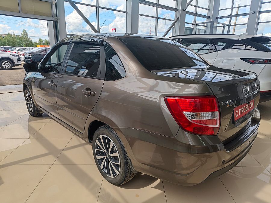 Lada (Ваз) Granta 1.6 MT (90 л.с.), 2024