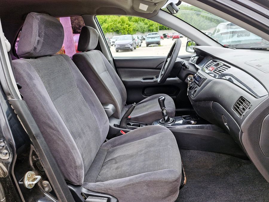 Mitsubishi Lancer 1.6 MT (98 л.с.), 2004