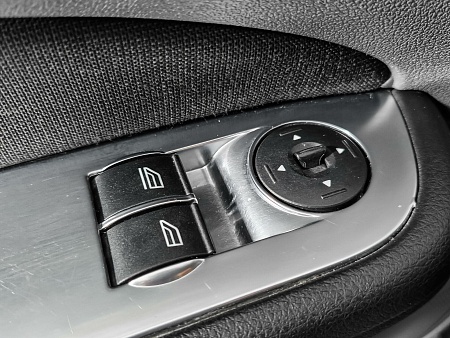 Ford Focus 1.6 AT (100 л.с.), 2010